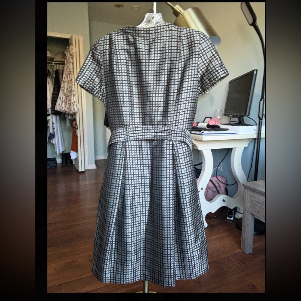 Burberry Elegant Black and White Checkered Dress